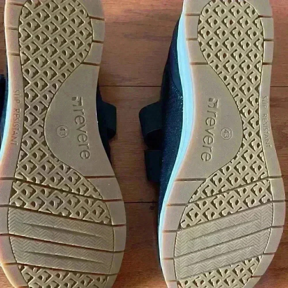 Revere Virginia Women's Adjustable Hook & Loop Stra Black Lizard  (Save $42.00) - Picture 10 of 10